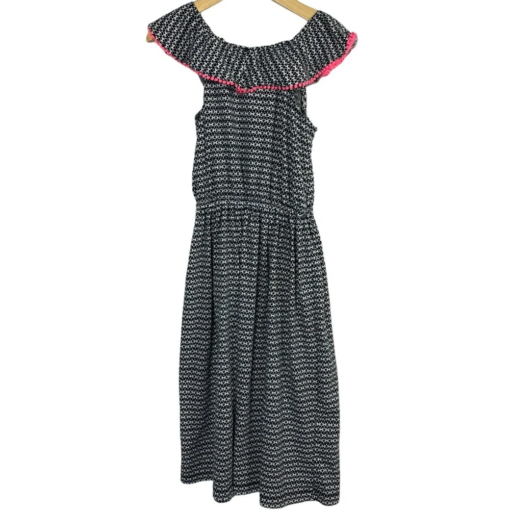 Black & white long dress with pink trim‎ size 5